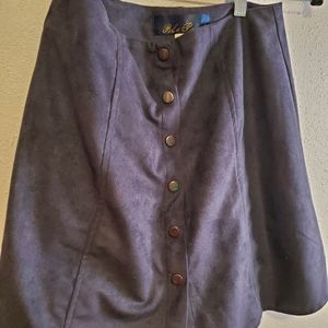 Cute suede skirt